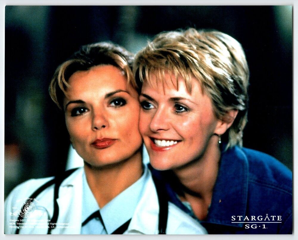 2004 Stargate SG-1 Press Photo Amanda Tapping Torri Higginson MGM TV